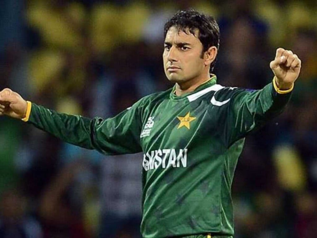 "It's unfair," ex-Pakistan spinner felt robbed after MS Dhoni received Man of the Match award for dropped catches