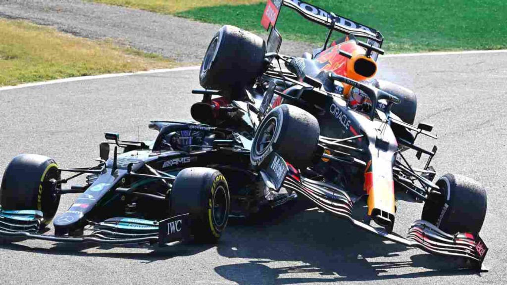 Lewis Hamilton and Max Verstappen crashing out at the 2021 Italian GP (image via Sky Sports)