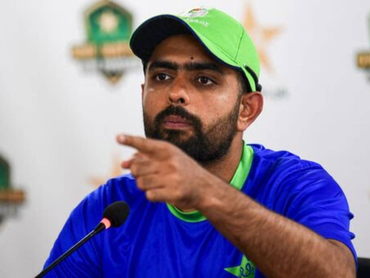 Babar Azam gives hard-hitting ONE-LINER after journalist’s question about handing captaincy to someone else