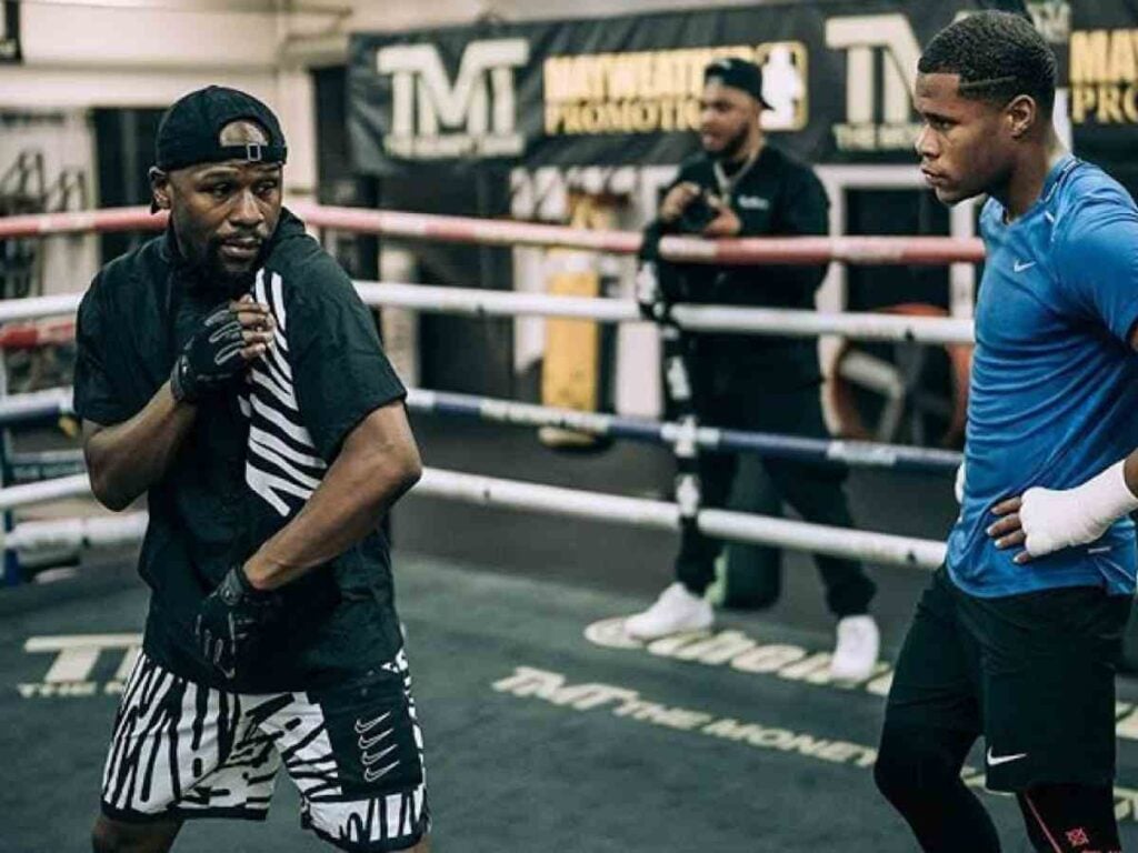 Floyd Mayweather with Devin Haney 