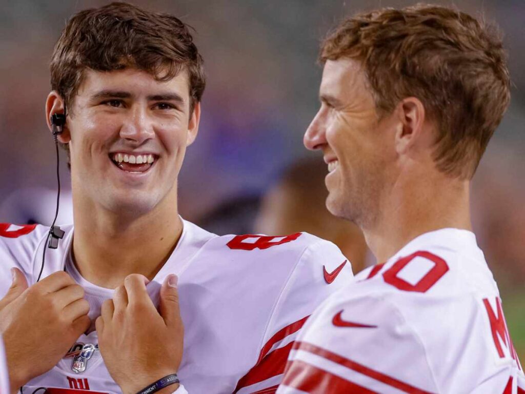 WATCH: Giants QB Daniel Jones pairs up with Eli Manning to teach basic football skills to kids at Westhampton Beach
