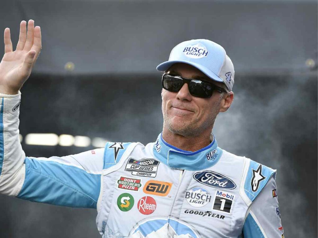 Kevin Harvick (Credits: Road & Track)