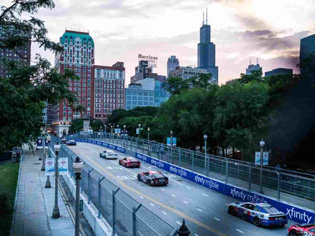 Chicago Street Race (Credits: Colin Boyle/Block Club Chicago)