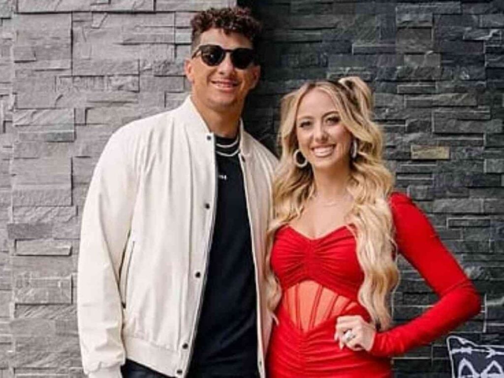 Patrick Mahomes and Brittany Mahomes (image credits via Twitter)