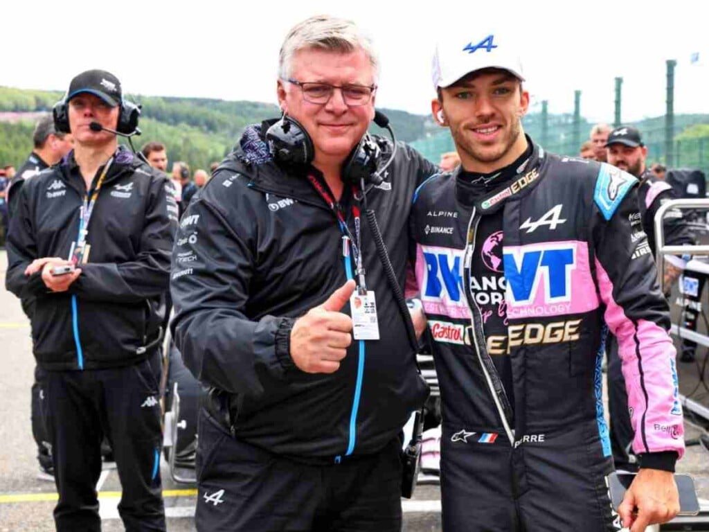 Former Alpine Team Principal, Otmar Szafnauer and Pierre Gasly (Credits: @BoxutcaF1/Twitter)