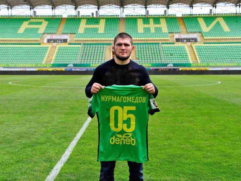 Khabib Nurmagomedov denies rumors of joining a football club