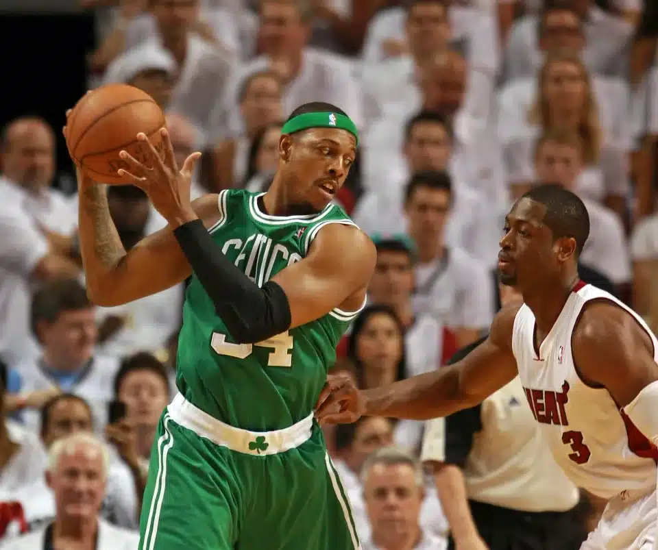 Paul Pierce vs Wade