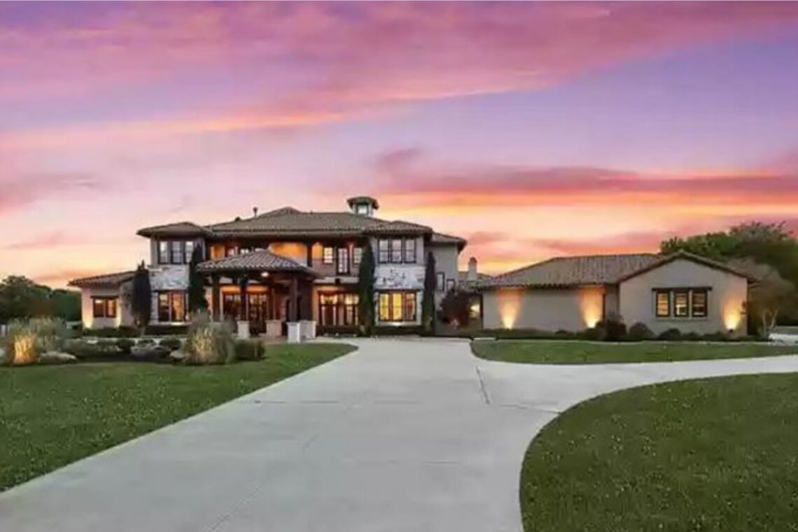 Where does Dak Prescott live? All houses owned by Dak Prescott