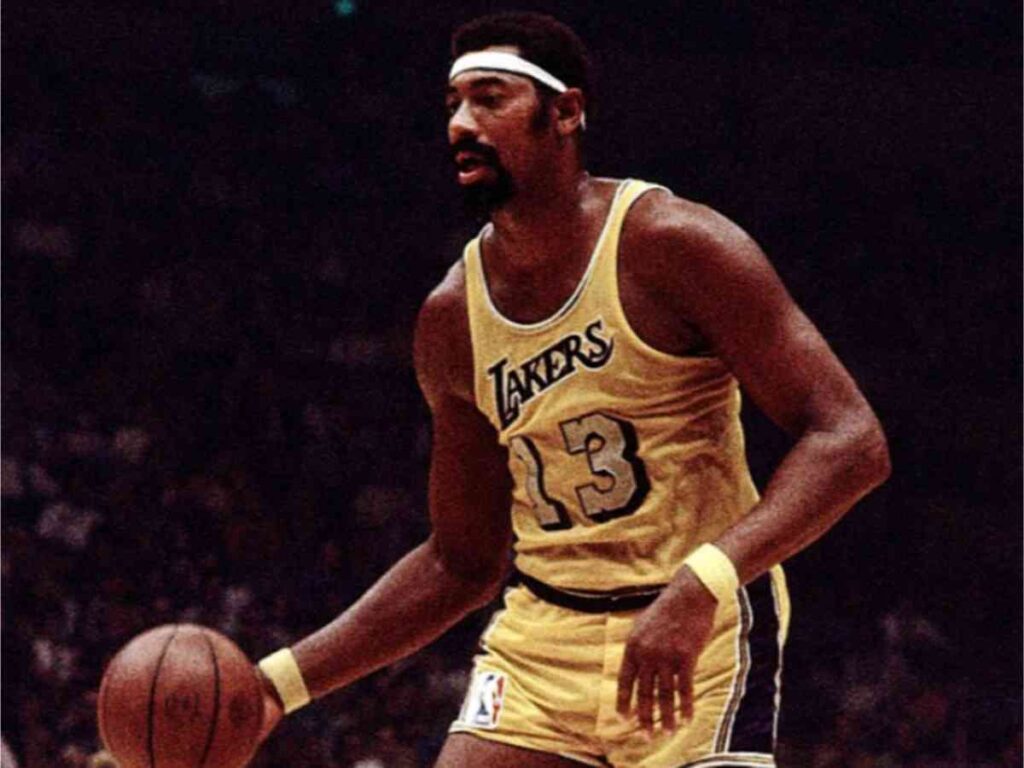 Nba retired jersey wilt Chamberlain 