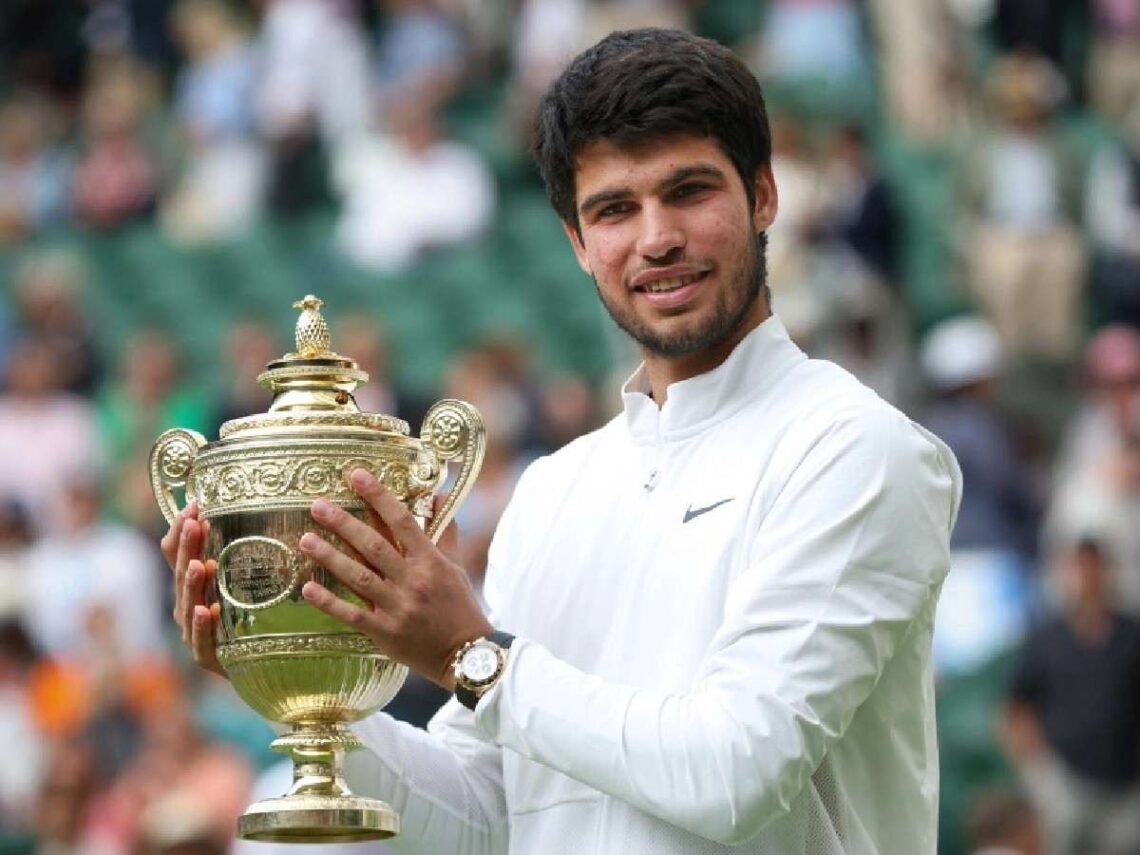 WATCH: Carlos Alcaraz DROPS his Wimbledon trophy during an interview ...