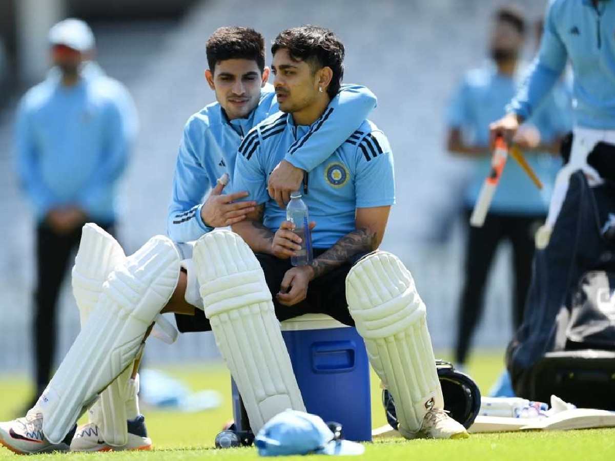 WATCH: Shubman Gill, Ishan Kishan spotted buying dark chocolate while giving negative ratings to food in Trinidad