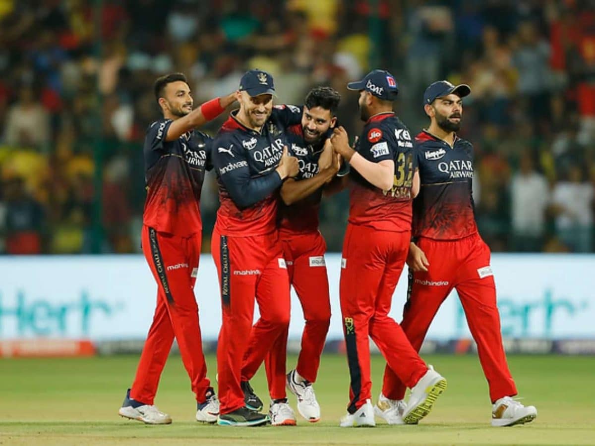 “Finally, RCB Won!”- Twitter erupts over video of RCB lifting IPL trophy