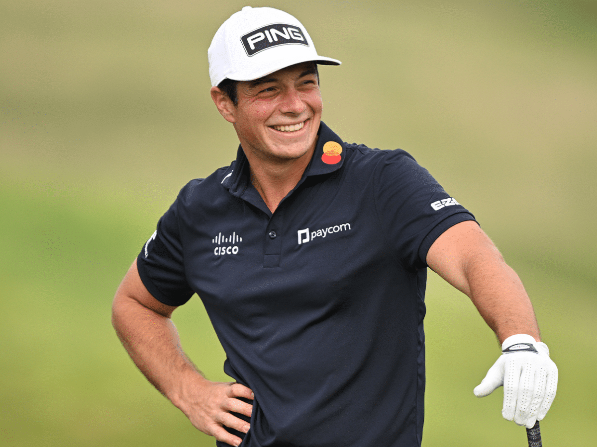 WATCH: “What was that?” Viktor Hovland gets ‘sh** on’ by bird at The Open Championship Round 1, Golf Twitter reacts