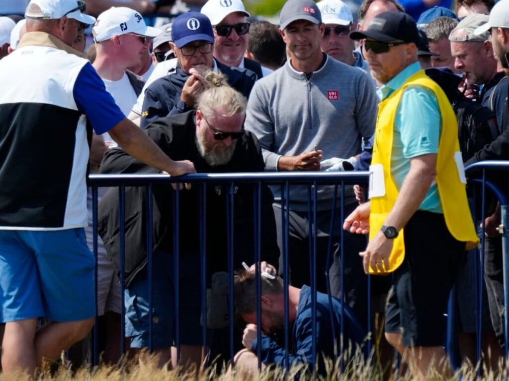 Adam Scott and Christopher Ineson ( Image via telegraph )