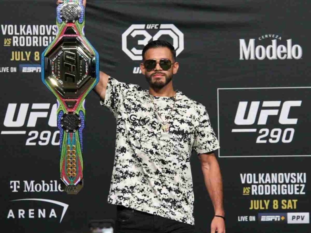 Yair Rodriguez showcases his custom belt