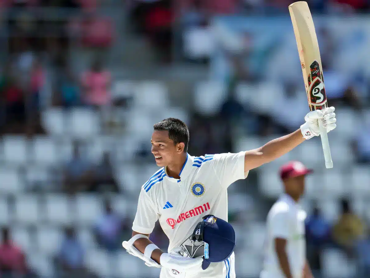 “Yashasvi Bhava”- Twitter erupts after Yashasvi Jaiswal MAKES HISTORY, scores a blistering 171 on Test debut against West Indies