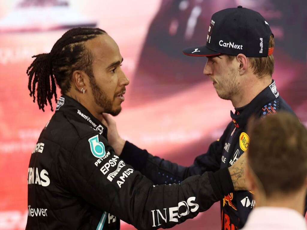 Lewis Hamilton and Max Verstappen at the Abu Dhabi GP, 2021 (Credits: Autocar India)