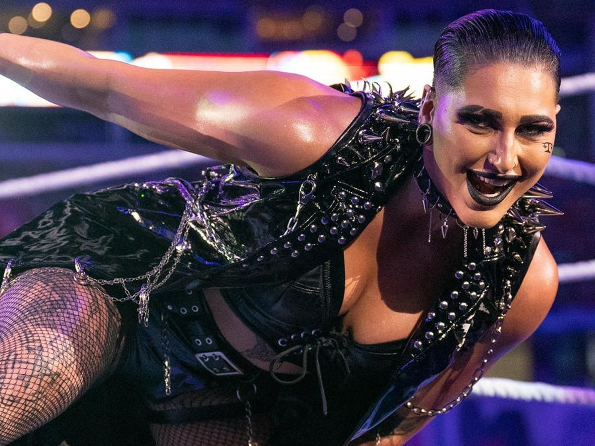 WATCH: Rhea Ripley pays tribute to her partner during her match on Monday Night RAW