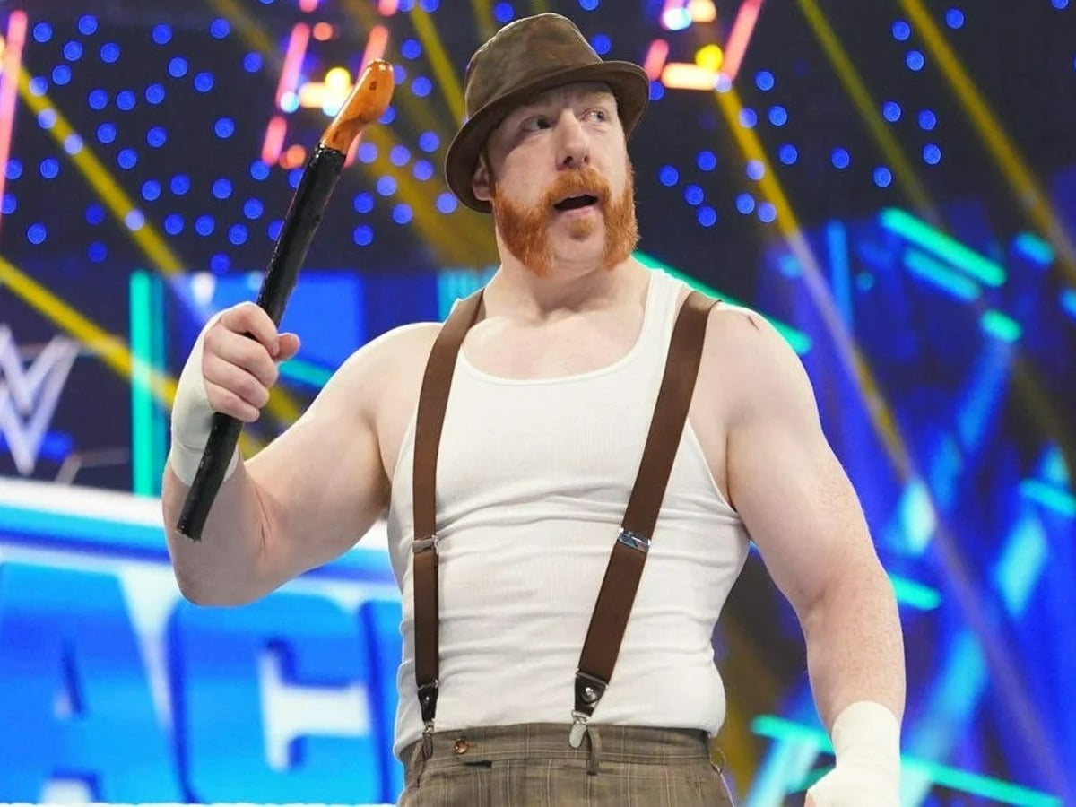 Sheamus hits back at fans for supporting popular 40-year-old WWE Superstar over him on SmackDown