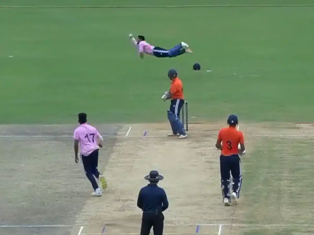 WATCH: Asian Games-bound Indian wicketkeeper pulls off a stunning catch in domestic tournament