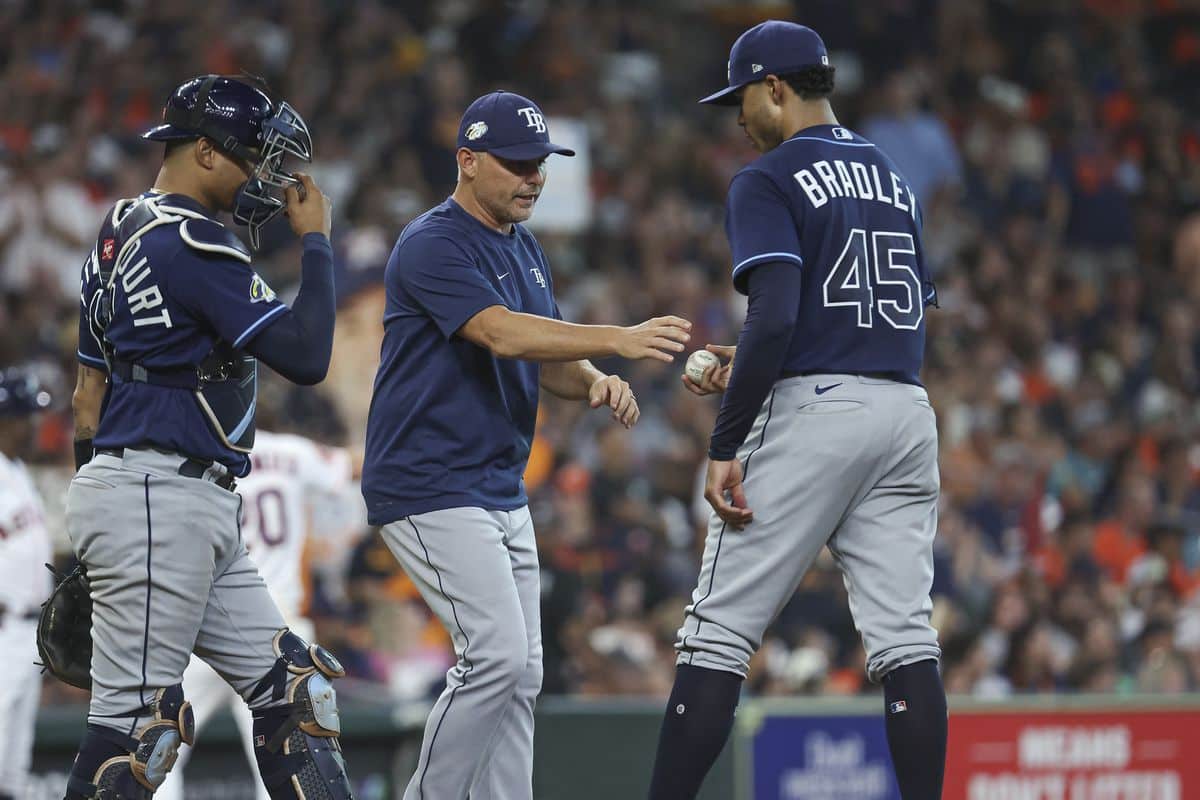 WATCH: “This team sucks,” Houston Astros DESTROY Tampa Bay Rays in 17-4 blowout win, MLB Twitter reacts