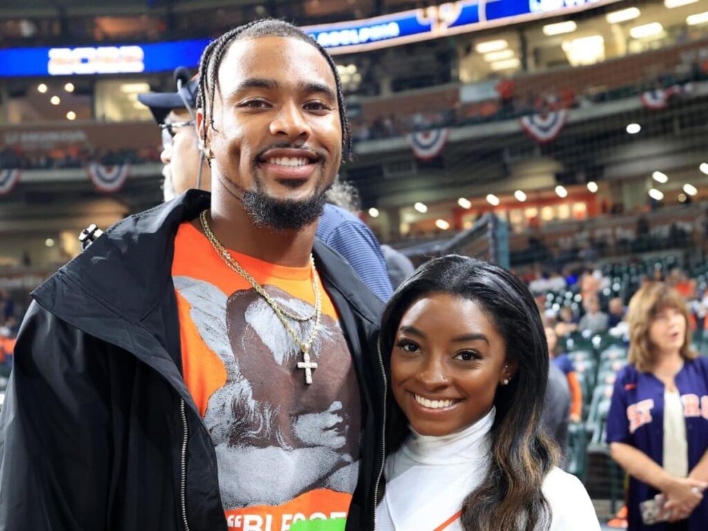 Jonathan Owens and Simone Biles (Image via foxsports)