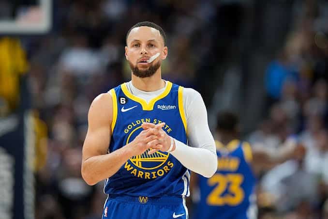 Stephen Curry’ trainer tells a story about how a player gassed out after 5 mins of working out with steph