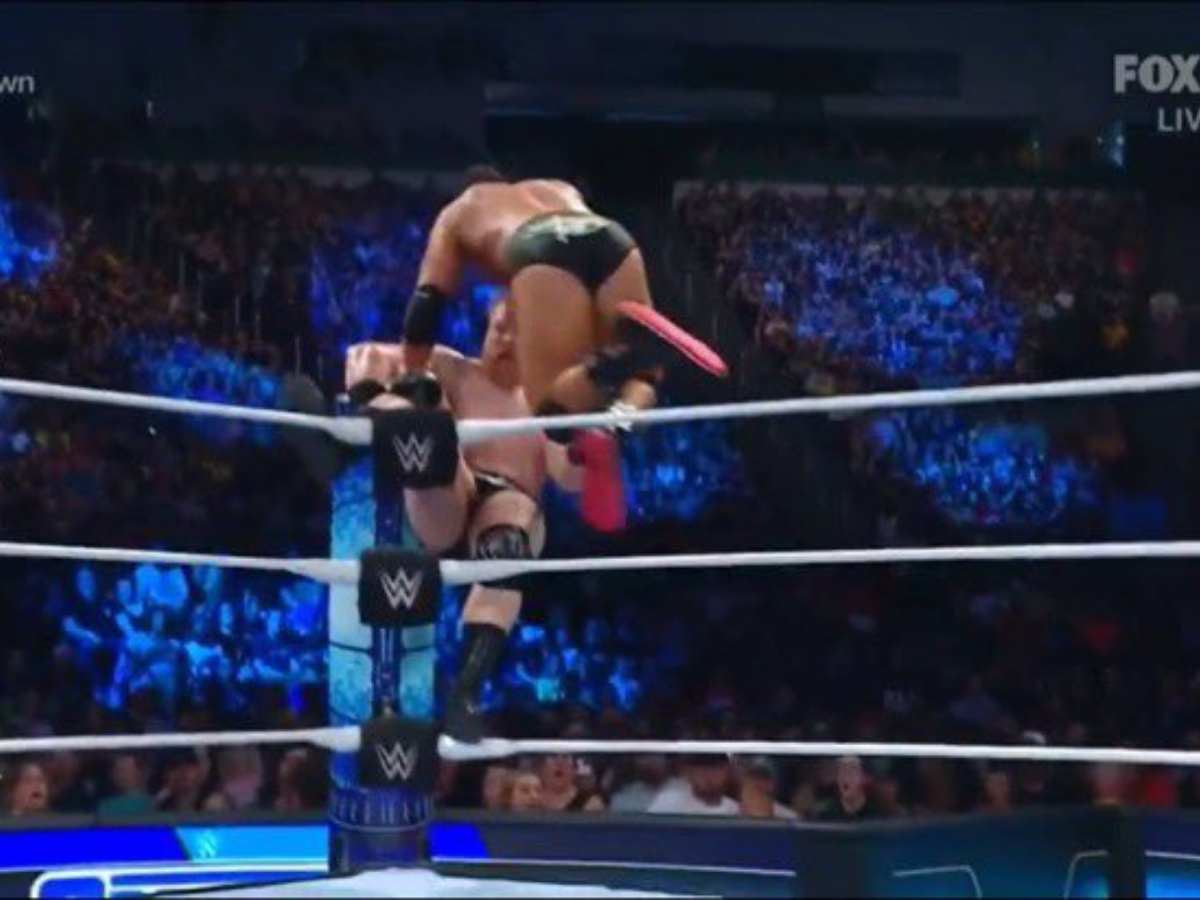 “He isn’t Ricochet”- WWE Universe BRUTALLY trolls LA Knight and Sheamus for hilariously botching a top rope spot on SmackDown 