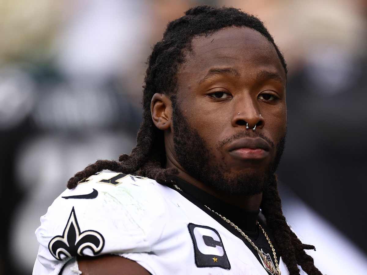 “Way too lax on these criminals” – Saints RB Alvin Kamara getting SUSPENDED for 3 games has left fans fuming over NFL’s bizarre gambling policies