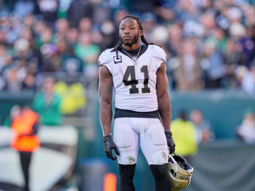 “NFL is way too lax on these criminals” – Saints RB Alvin Kamara getting SUSPENDED for 3 games has left fans fuming over NFL’s bizarre gambling policies
