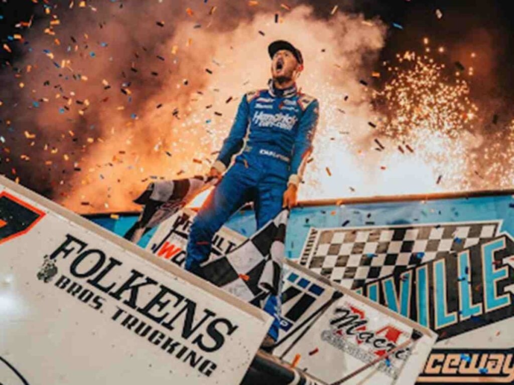 Kyle Larson wins his second Knoxville National race