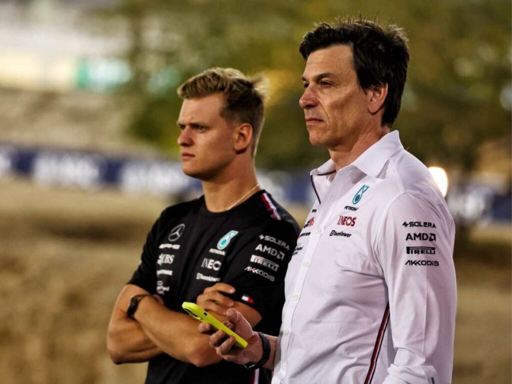 Mick Schumacher and Toto Wolff (image via Motorsportweek)