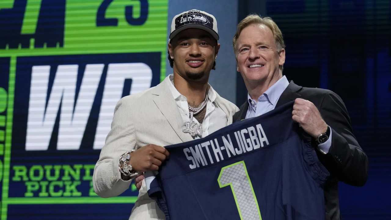 “He’s so nasty!” – Jaxon Smith-Njigba gets HYPED on social media for his ‘flawless’ skills during preseason games for Seahawks