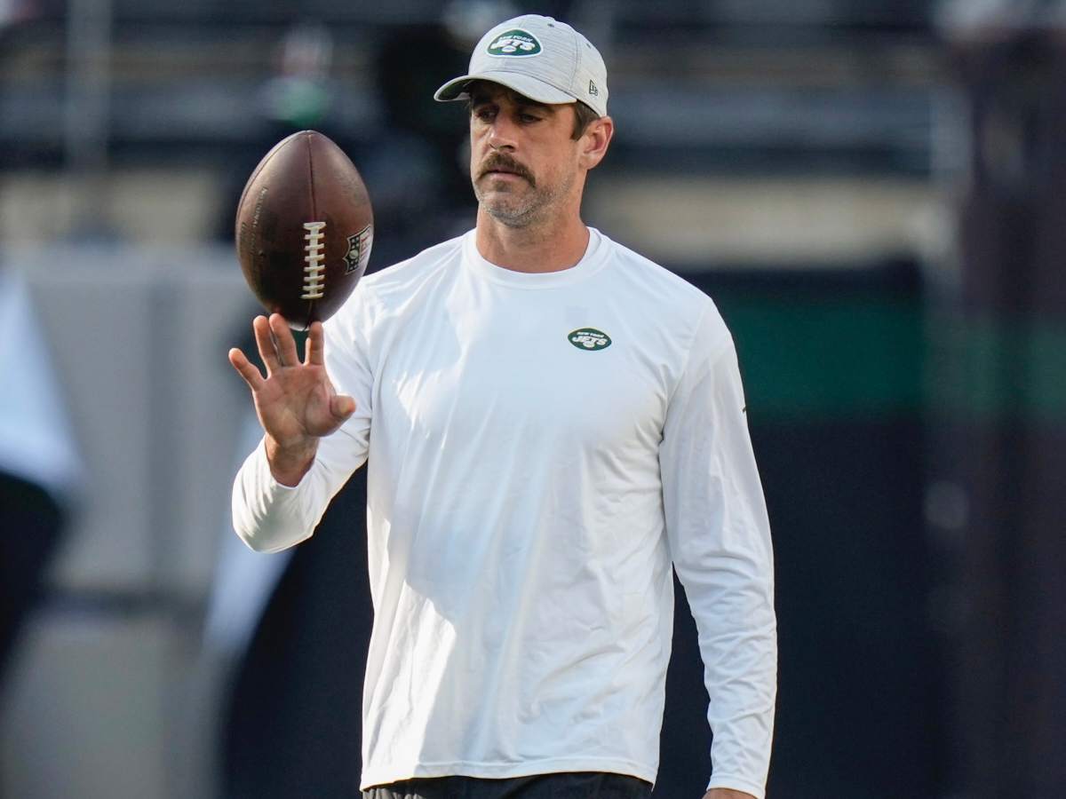 HC Robert Saleh reveals BOLD strategy of ‘multiple series play’ for Aaron Rodgers in upcoming Jets vs. Giants clash
