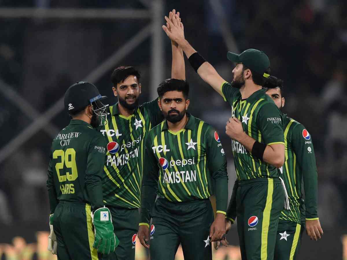 "Babar Azam should be criticized," Pakistani batter gives WEIRD suggestions to critics to help Pakistan skipper score runs consistently