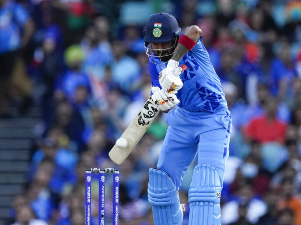 KL Rahul batting