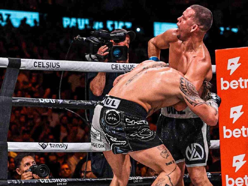 Nate Diaz put Jake Paul in a guillotine choke