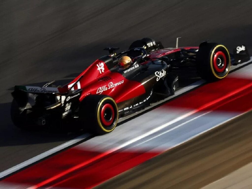 Valtteri Bottas driving the Alfa Romeo C43 (image via Motorsport.com)