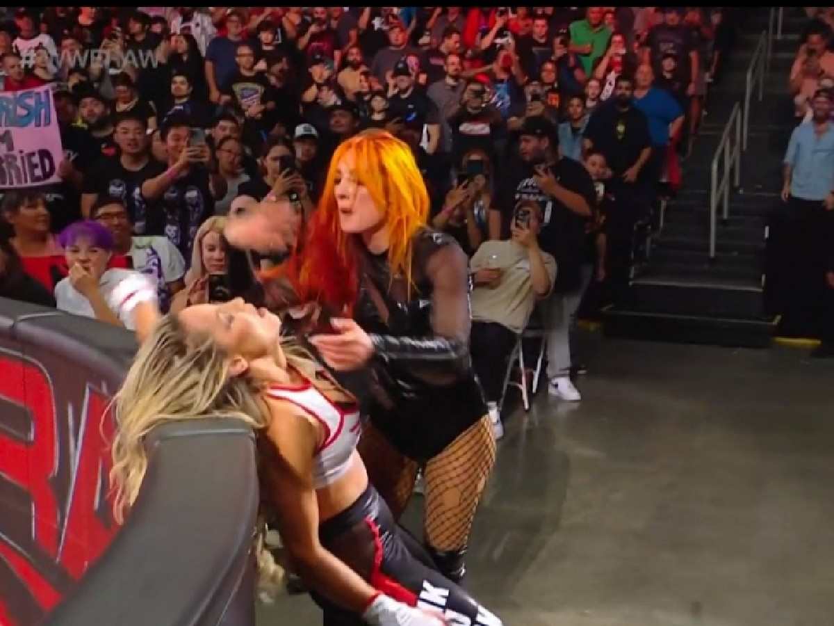 “Y’all wanted this on SummerSlam?”- Wrestling Twitter unloads its fury over Trish Stratus horrendously botching her maneuver over Becky Lynch on Raw