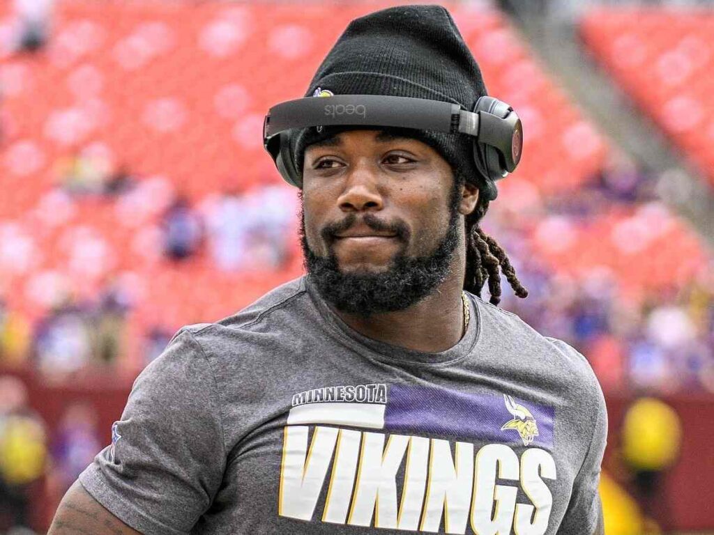 “All this help but Rodgers will still lose in AFC Championship game!” – Dalvin Cook signing a $8,600,000 deal with Aaron Rodgers’ Jets has drawn mixed reaction from social media