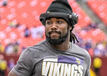 “All this help but Rodgers will still lose in AFC Championship game!” – Dalvin Cook signing a $8,600,000 deal with Aaron Rodgers’ Jets has drawn mixed reaction from social media