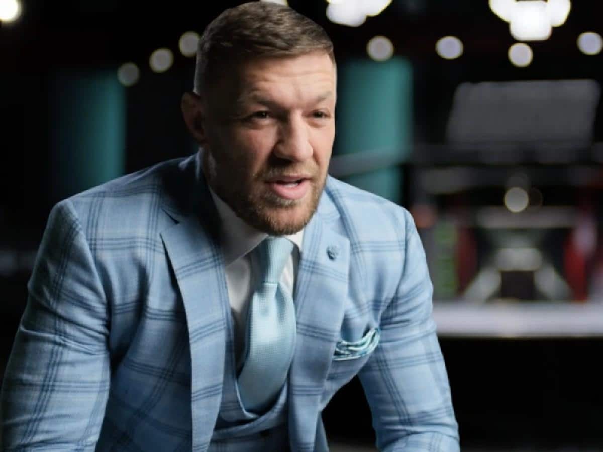 “Thousand dollars worth of chips,” Generous Conor McGregor takes out TUF team to steak dinner to celebrate successful season