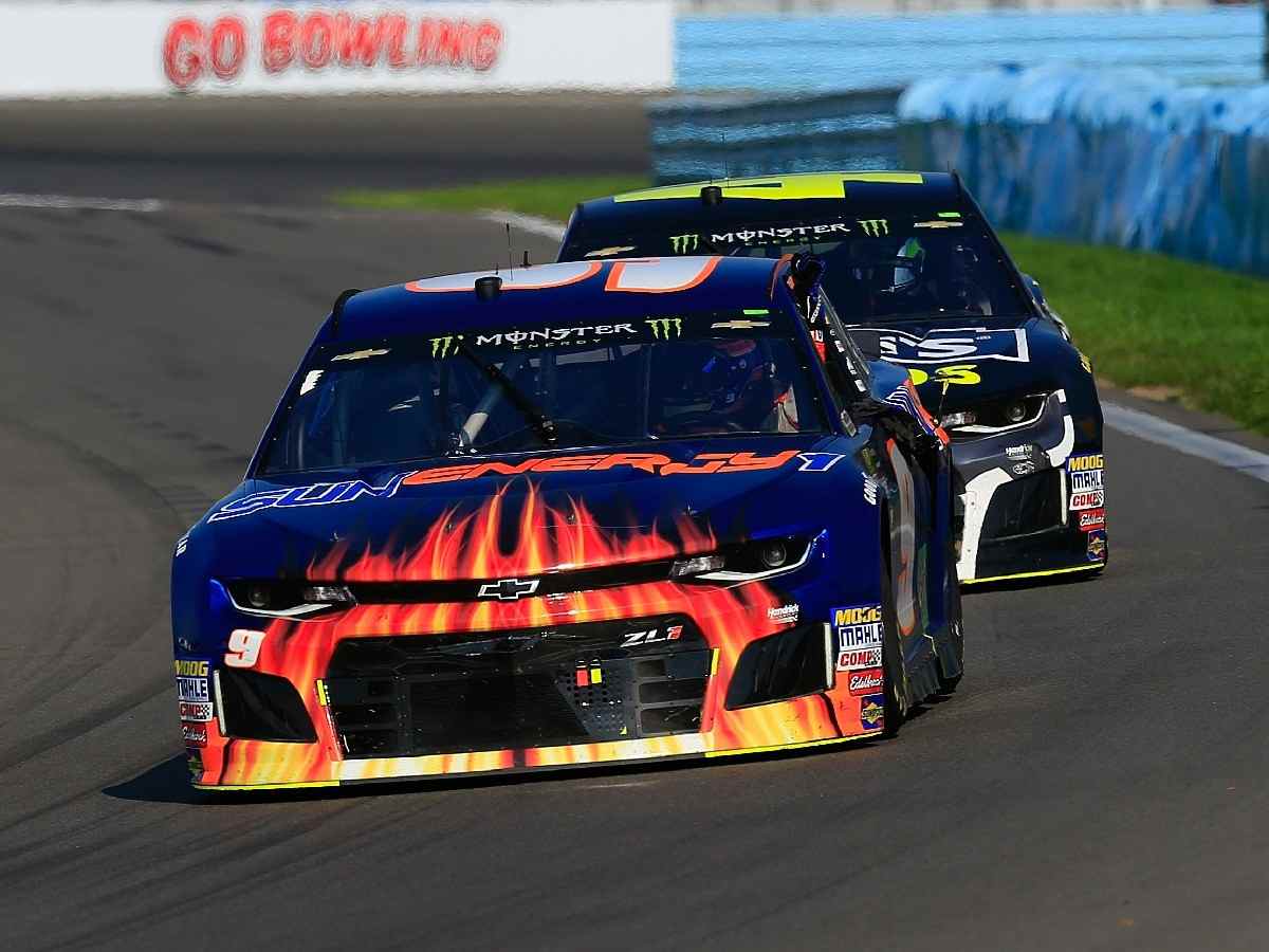 Jimmie Johnson pushes Chase Elliott to victory lane at 2018 Watkins Glen (Credits:  Chris Trotman, Getty Images)