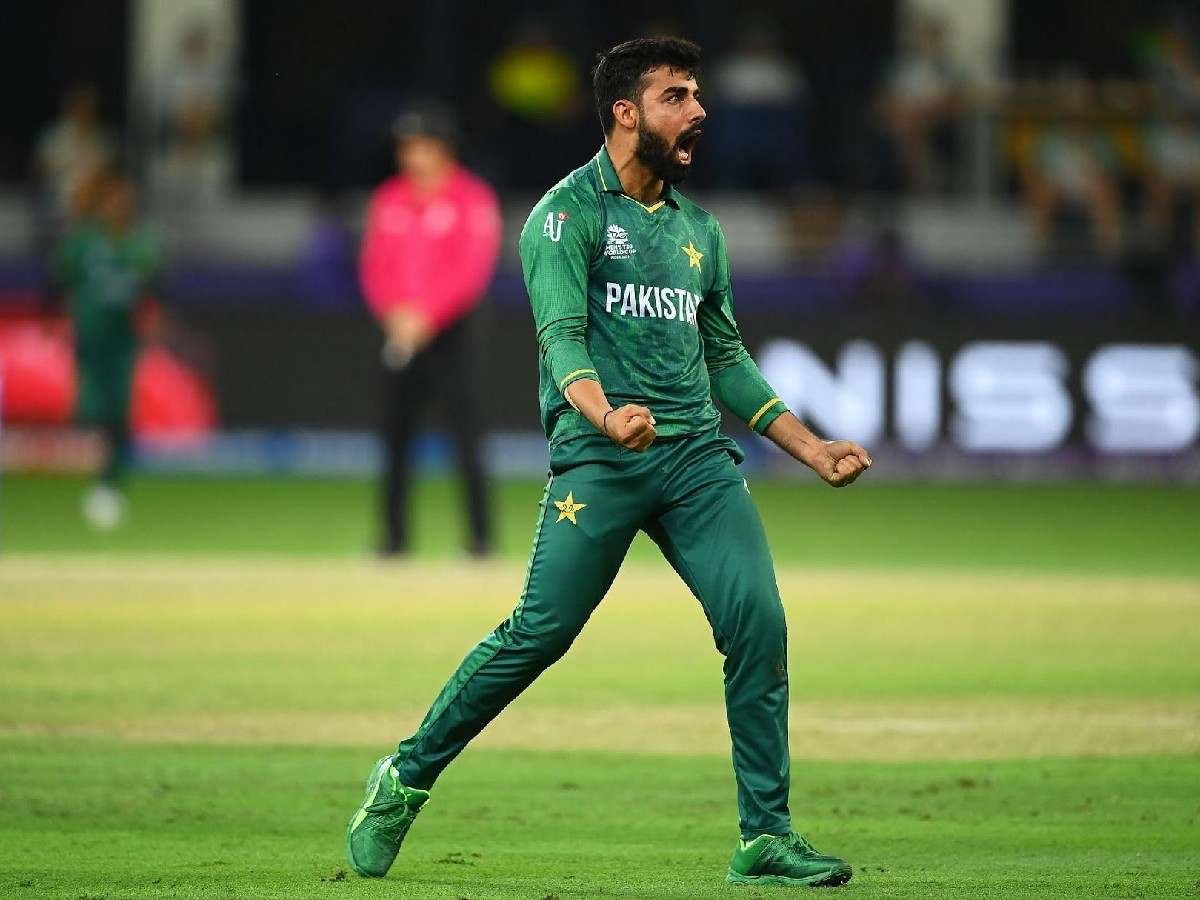 "Messi english na bolay theek," Shadab Khan gives a befitting reply to troll who mocked Hasan Ali