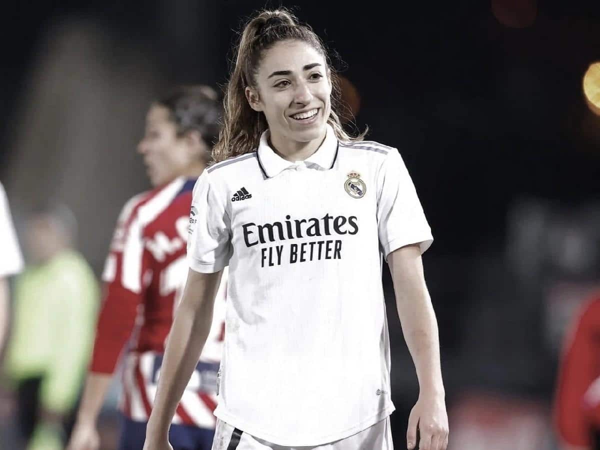 Carmona in her Real Madrid jersey 