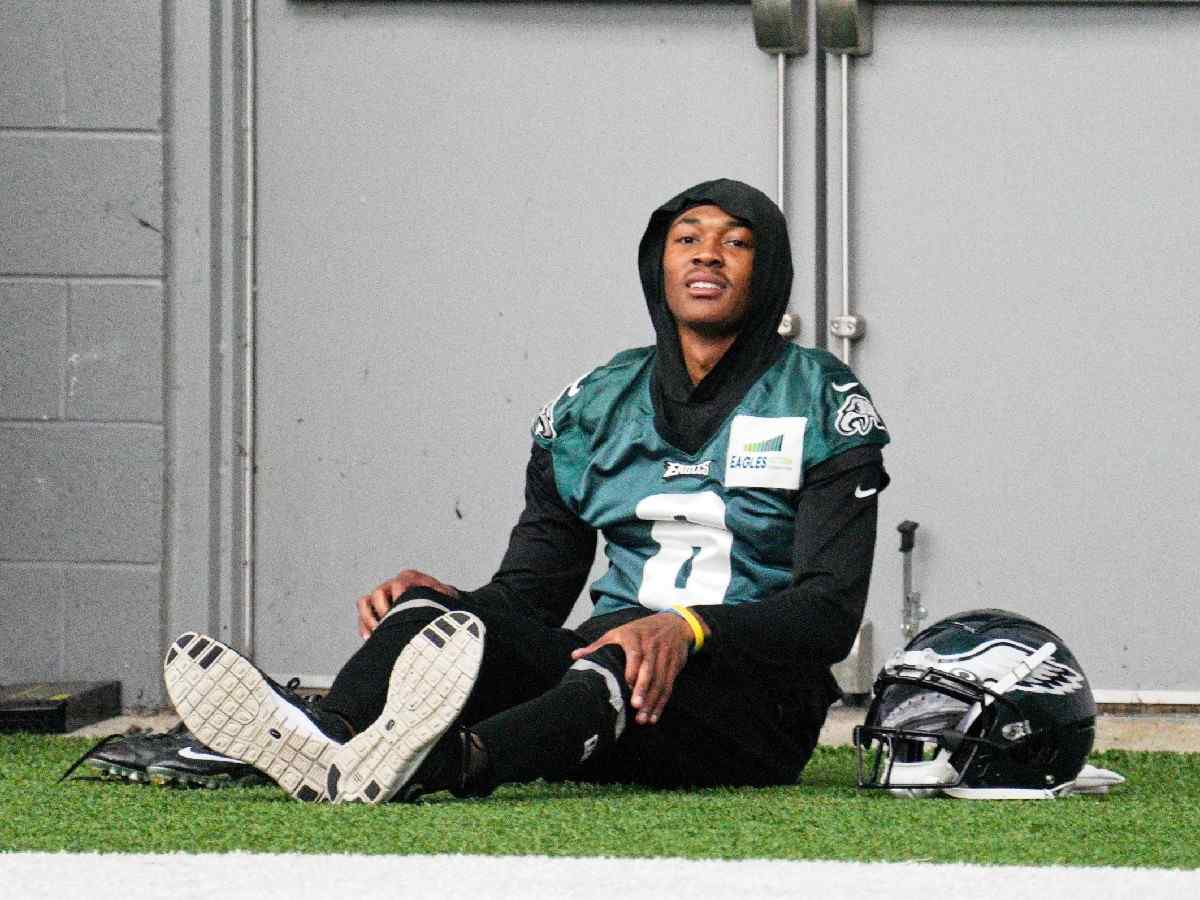 Philadelphia Eagles' DeVonta Smith 'week to week' with knee sprain