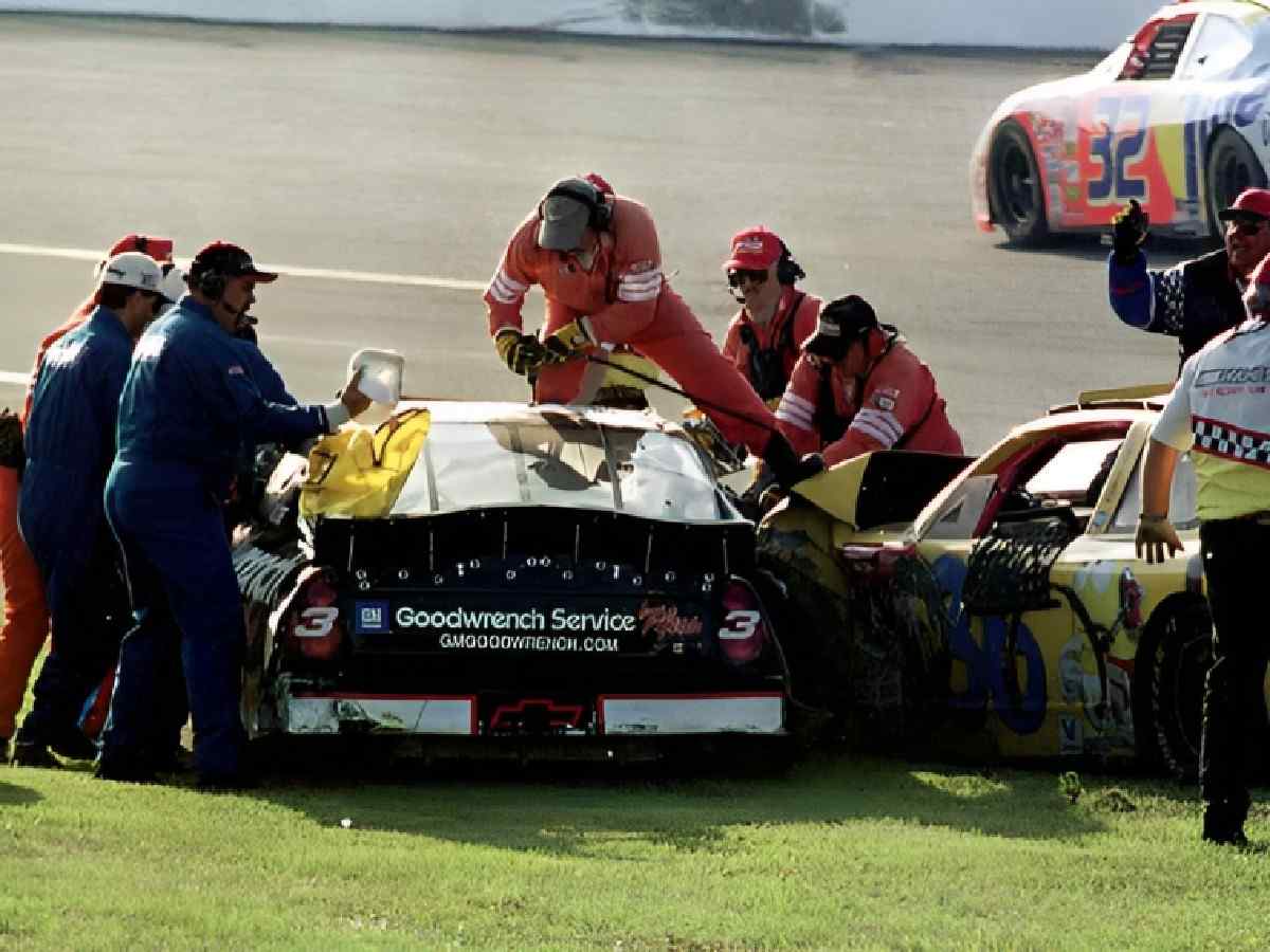 Dale Earnhardt Sr.'s tragic accident, 2001 Daytona