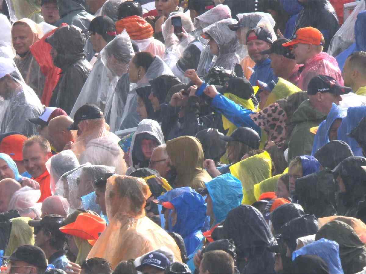 “The party never stops”- Dutch GP crowd and marshals start dancing during the red flag stoppage due to heavy rain; fans react