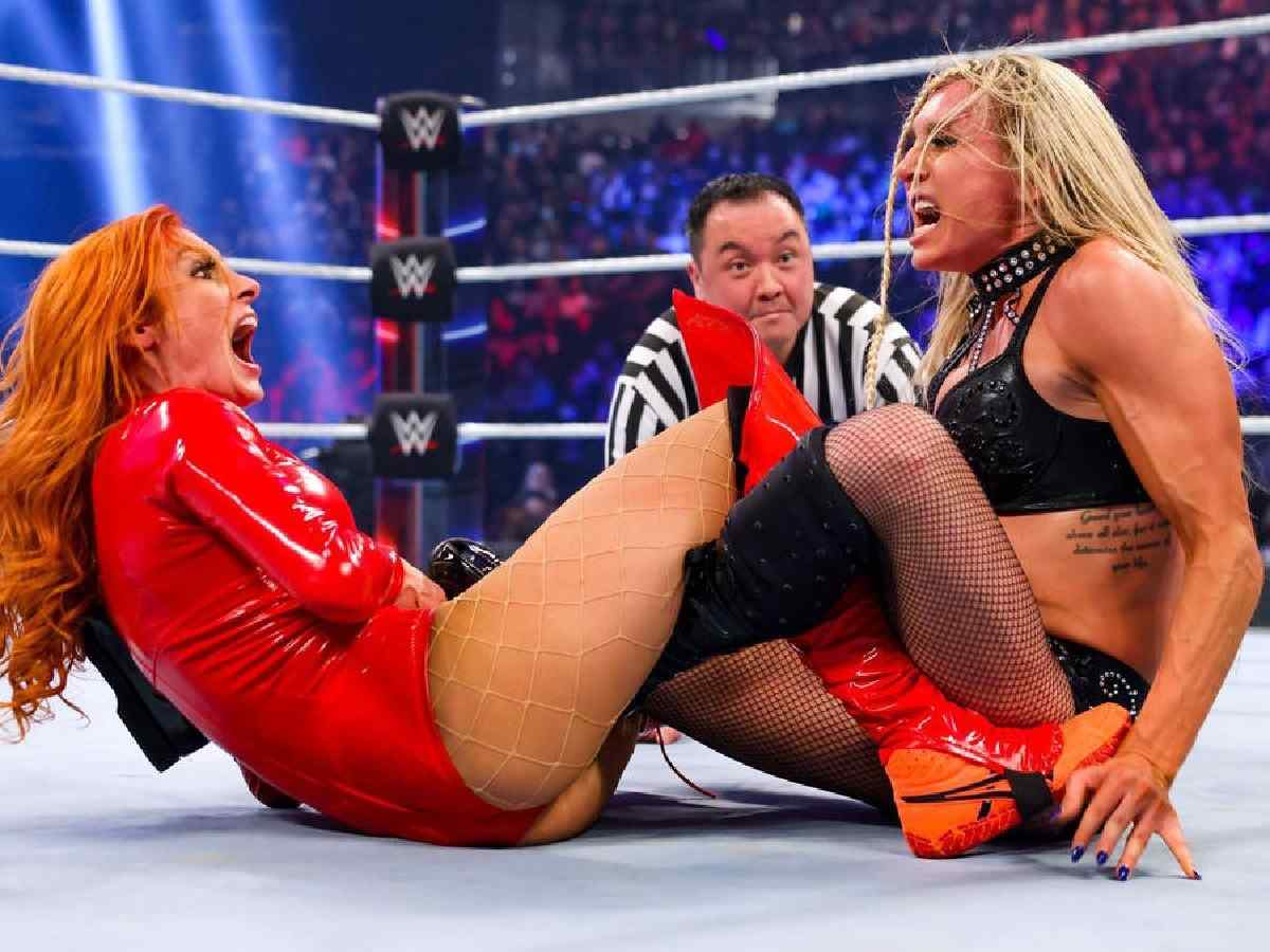 Becky Lynch vs. Charlotte Flair 