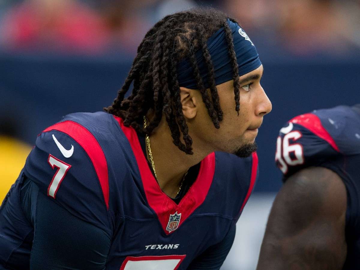 "Season over before it even started!" - NFL Twitter SLAMS the Texans' decision of naming rookie C.J. Stroud as their QB1 over Davis Mills
Houston Texans